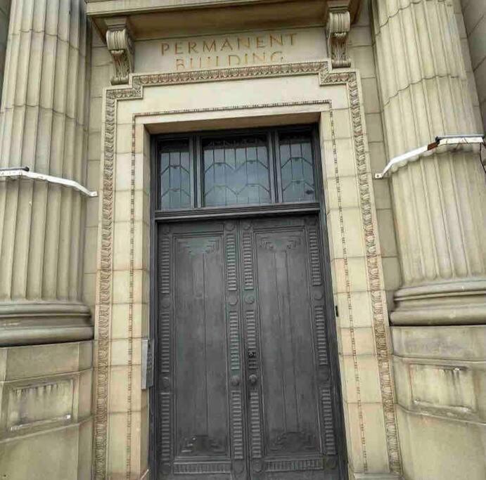 Town Hall View Barnsley Extérieur photo