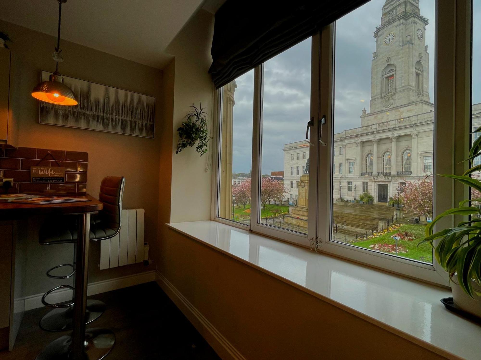 Town Hall View Barnsley Extérieur photo